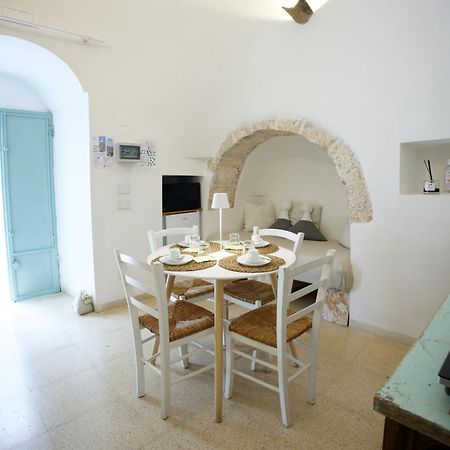 Ad Un Passo Da Cisternino - Trulli Con Foresta, Bici E Barbecue Exterior foto