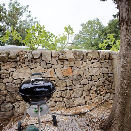 Ad Un Passo Da Cisternino - Trulli Con Foresta, Bici E Barbecue Exterior foto