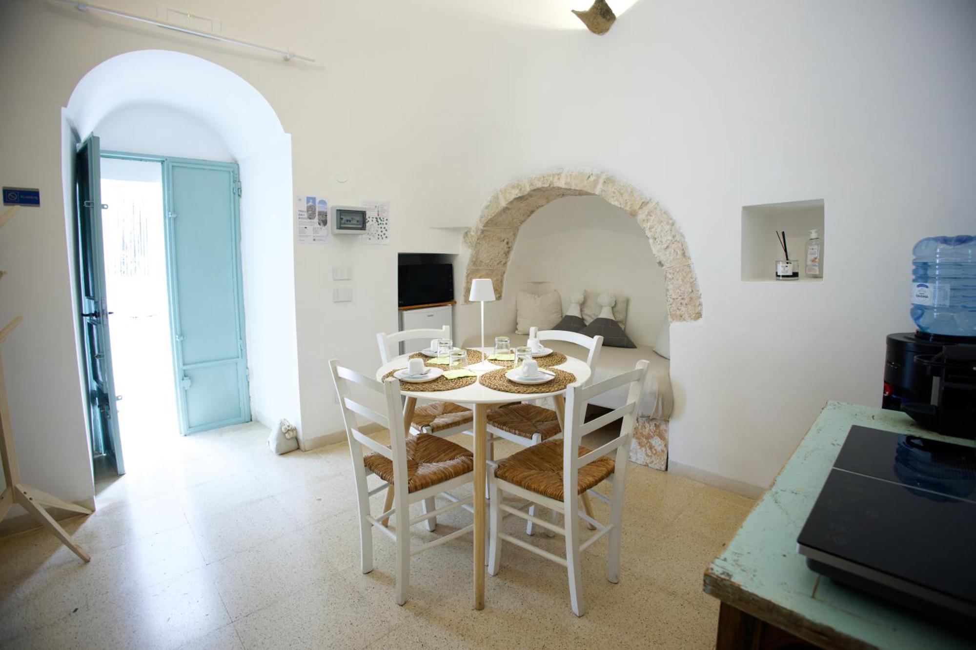 Ad Un Passo Da Cisternino - Trulli Con Foresta, Bici E Barbecue Exterior foto
